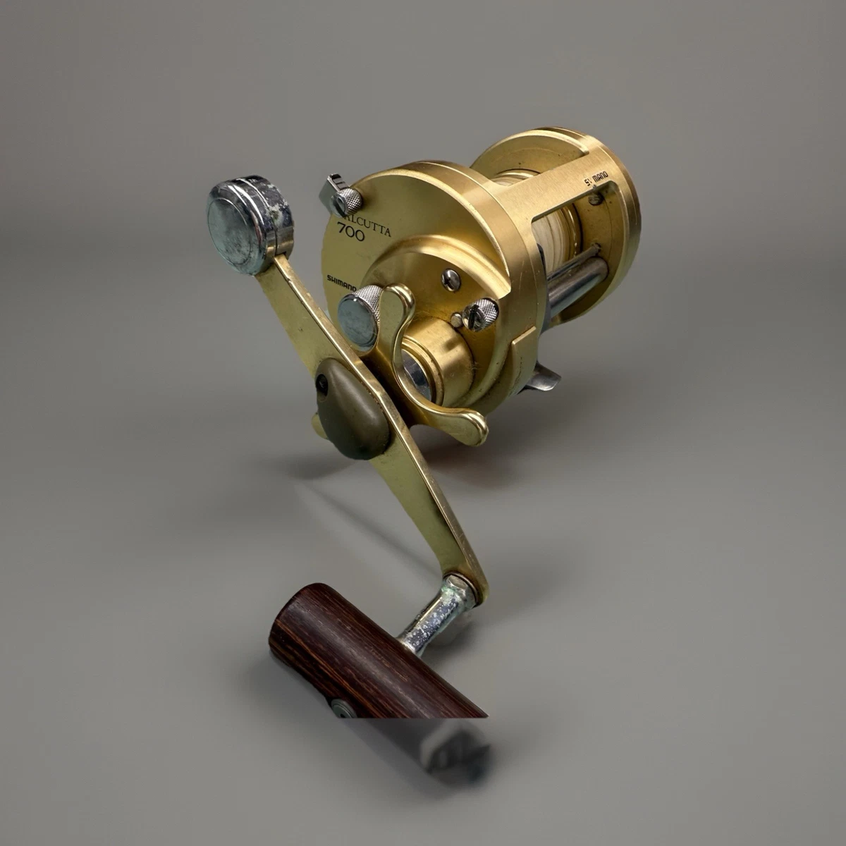 SHIMANO CALCUTTA 700 ベイトリール 中古 SHIMANO シマノ CALCUTTA 700 カルカッタ ベイトリール USED入荷