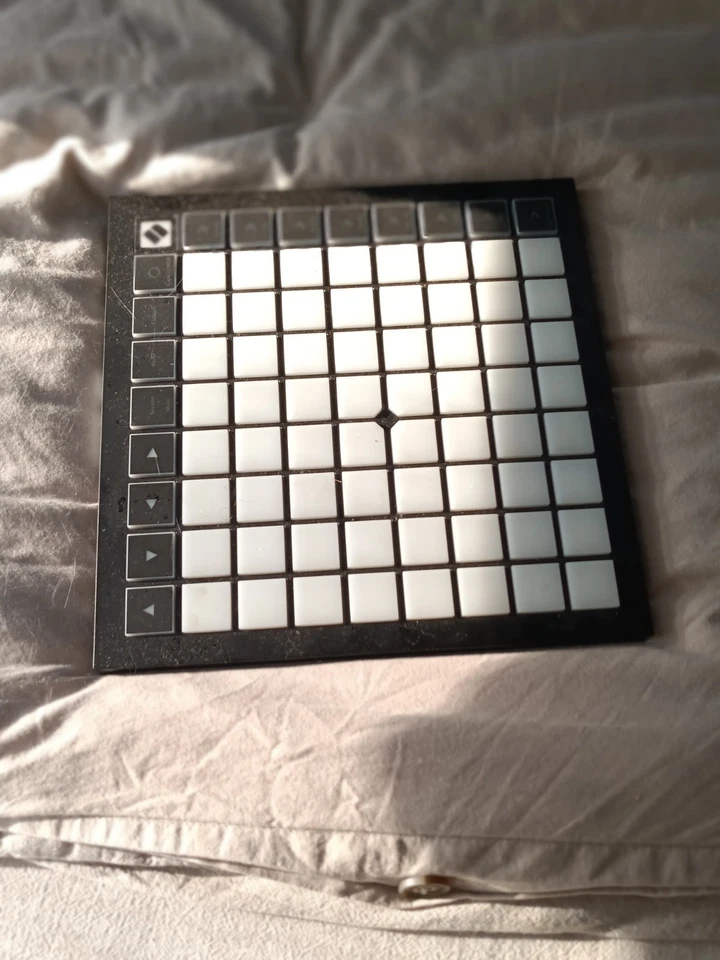 Novation Launchpad X Grid Controller . Excellent Condition!  - Image 3 of 3