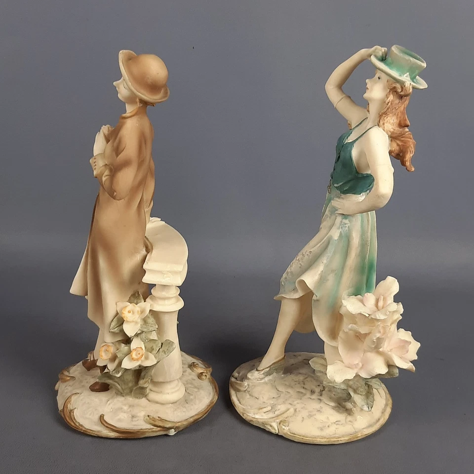 Coppia Sculture Dame Stile Liberty Art Deco Resina Moda 900 Vintage Anni 70 - Immagine 4 di 4