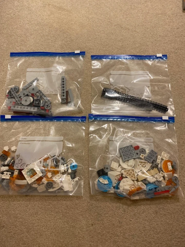 LEGO Creator 31164 Space Robot, photo 2 of 3