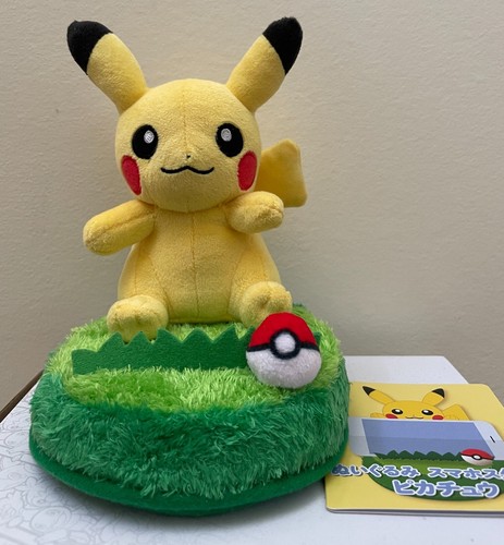 US Verkäufer Pokemon Pikachu Plüsch Smartphone Ständer Pokemon Center Japan Exklusiv - Bild 1 von 7
