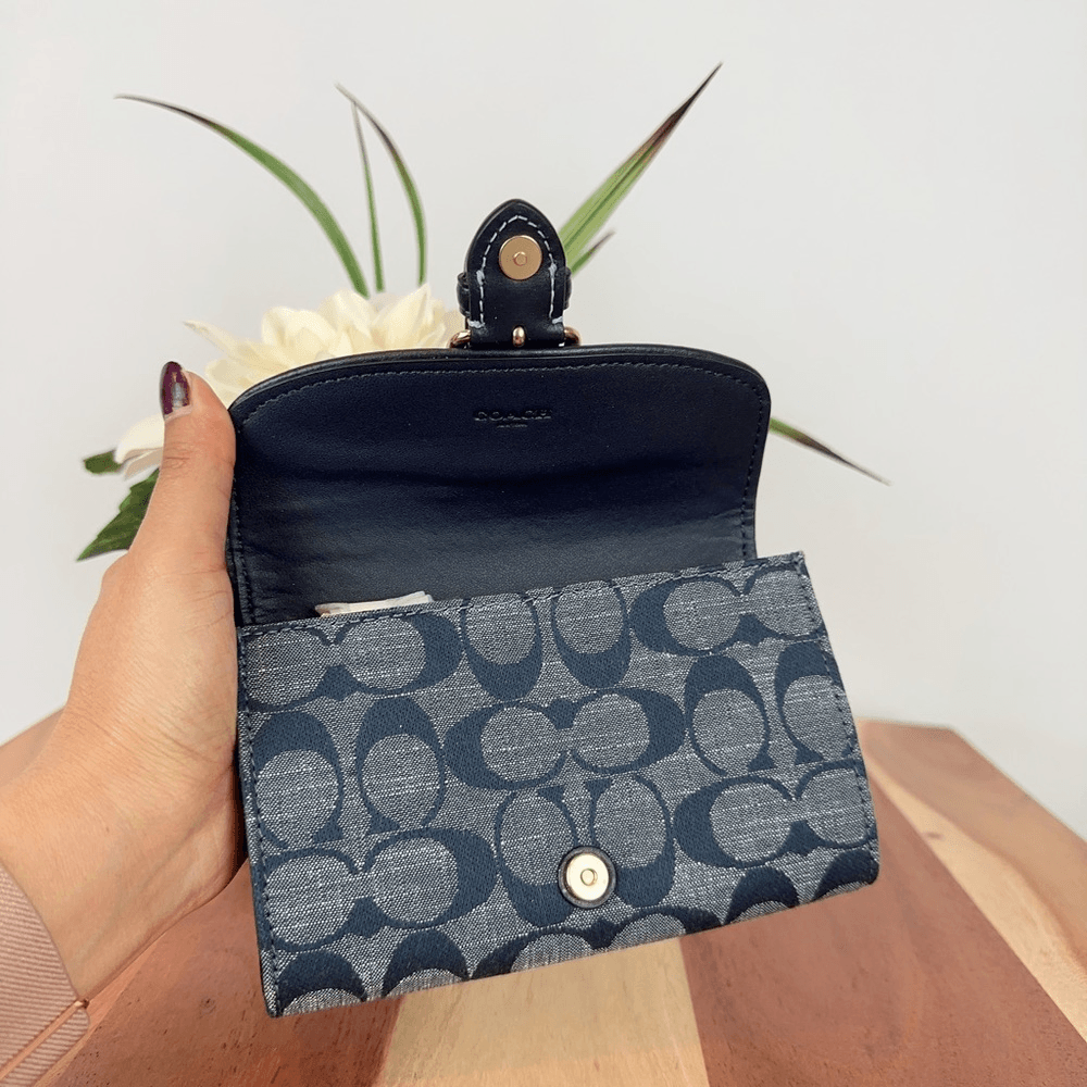 小物 Coach Kleo Wallet NWT Coach Kleo Wallet In Signature Chambray | eBay