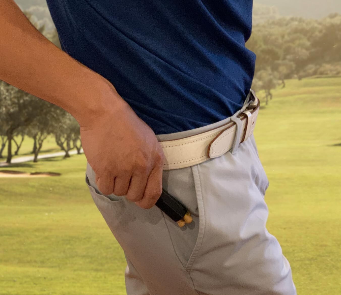 Golf Tee Holder Compact Pocket Size Tool Holds 6 Tees Golf Accessory Organizer