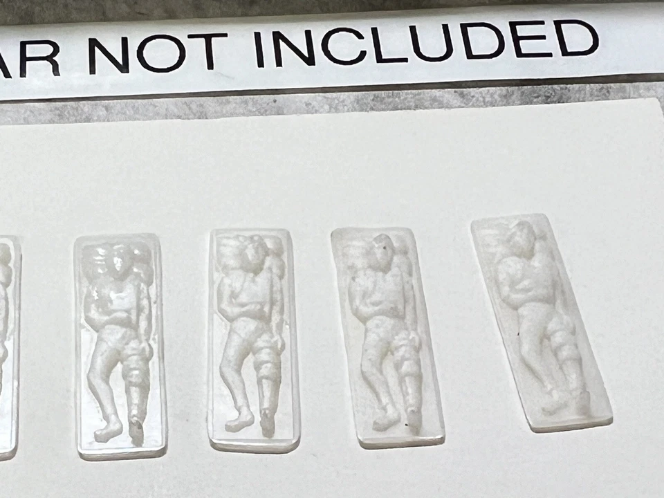 Lesney Matchbox Series No. 3 MERCEDES BENZ BINZ AMBULANCE (STRETCHERS ONLY) - Image 4 of 4