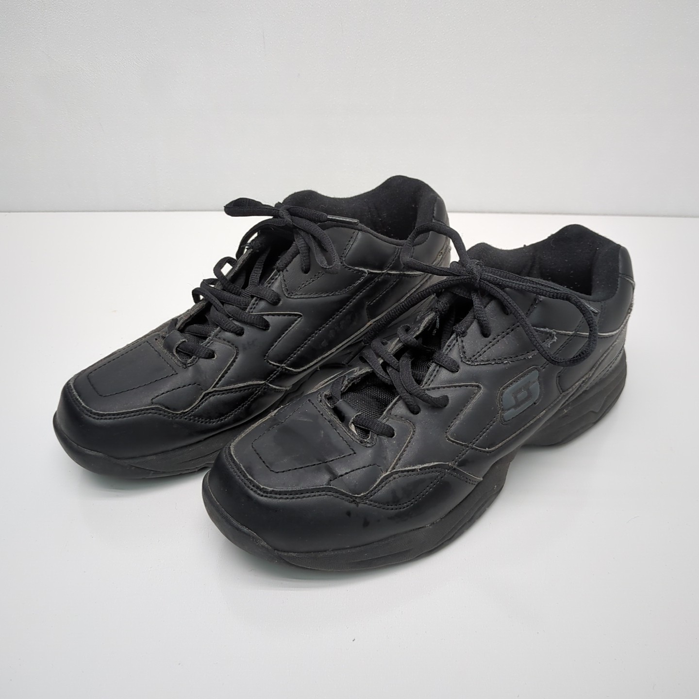 Sketchers Work Shoes Relaxed Fit Slip Resistant Men's Size 9.5 Black Memory Foam