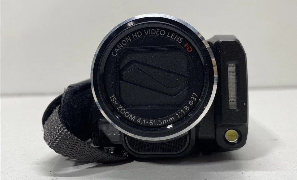 Видеокамера Canon Legria HF20 HD 32 ГБ - Изображение 2 из 4