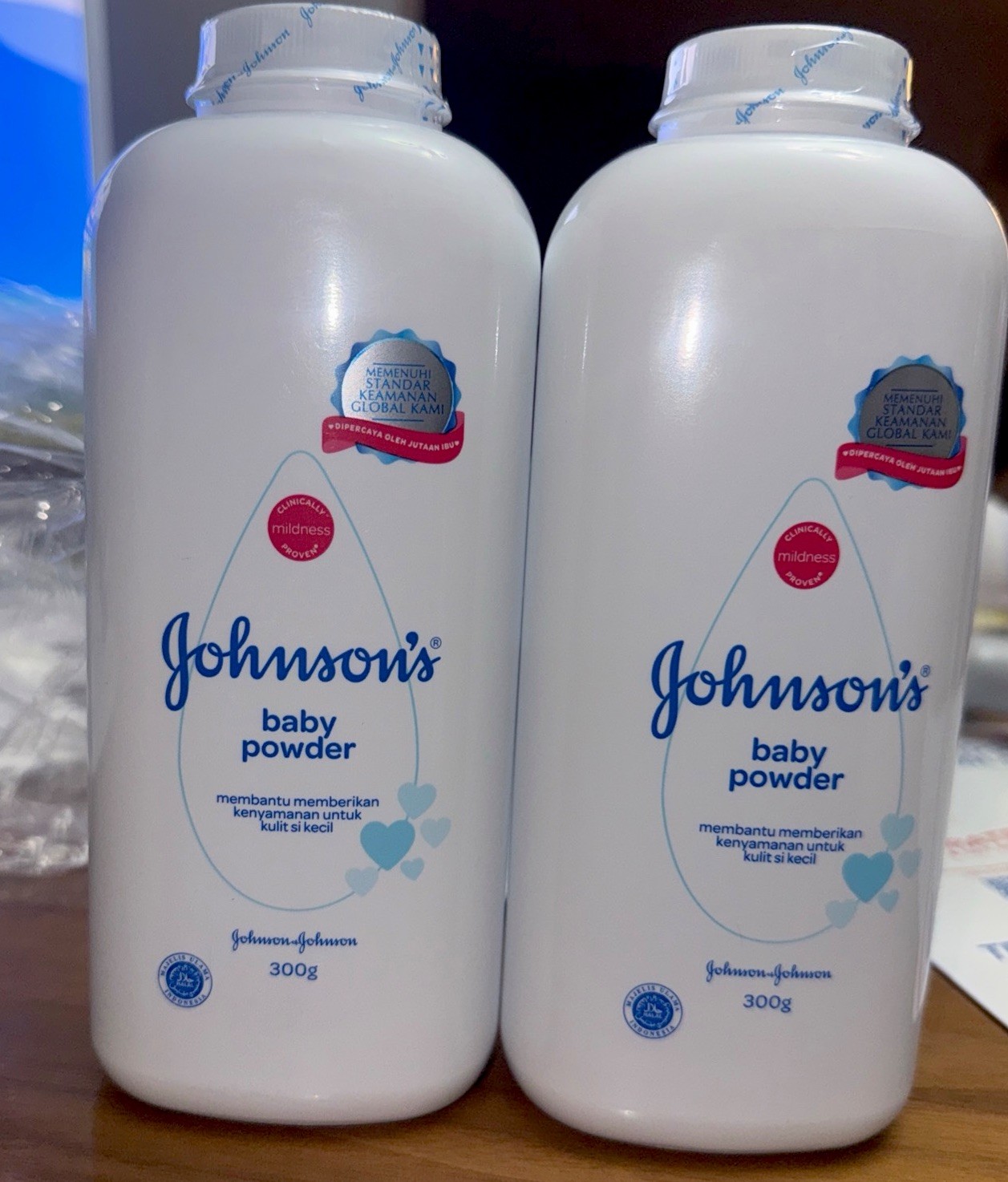 2 Johnson's Baby Powder Silky Soft Skin W/ Talc~  (300g) 10.6 oz.  Sealed Orig