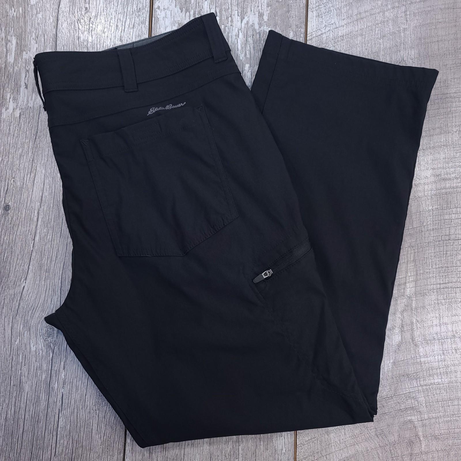 Eddie Bauer First Ascent Mens 38x30 Black Cargo Hiking Pants for Outdoor Adventures