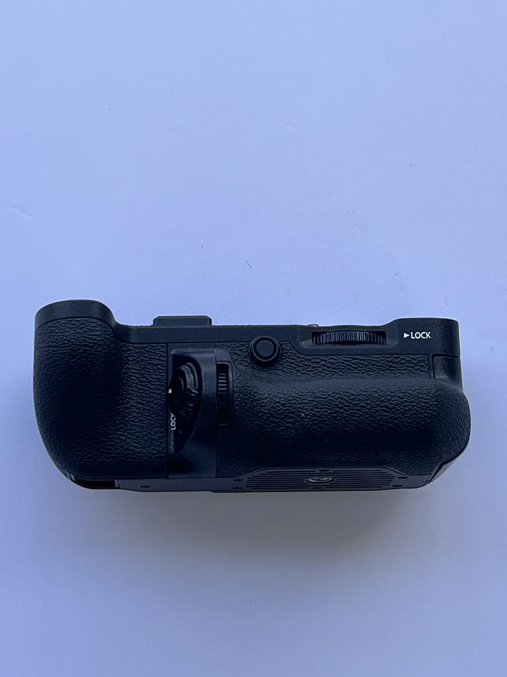 Empuñadura de batería vertical Fujifilm VG-GFX1 para GFX 50S Foto 3 de 4