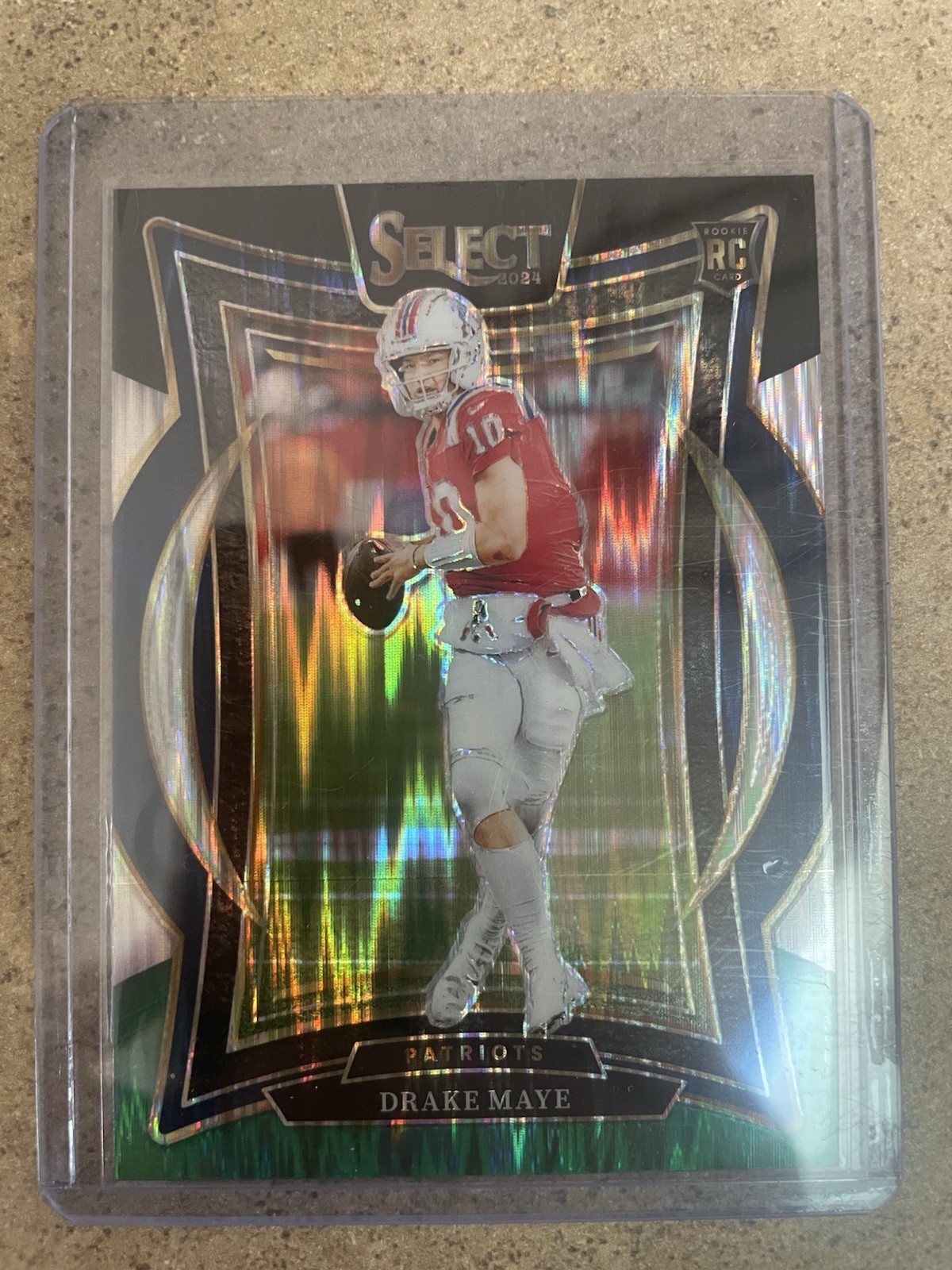 2024 Panini Select - Concourse Drake Maye #27 Black & Green Shock Prizm (RC)