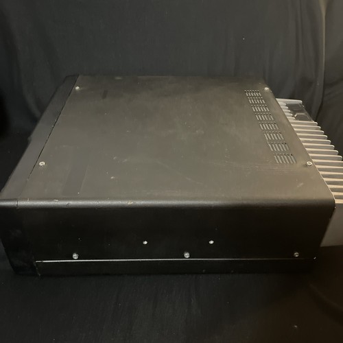 Vertex Standard VXR-7000 Desktop Repeater - Zdjęcie 5 z 11