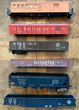 Lot of Vintage HO Train Freight Cars