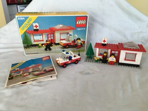LEGO Paramedic Unit 6364 Town Complete Set Box Instructions Minifigures Vintage