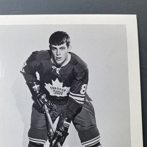 JIM DOREY Original 1960’s Vintage Toronto Maple Leafs NHL Hockey Postcard NMT 🏒 - Picture 3 of 6