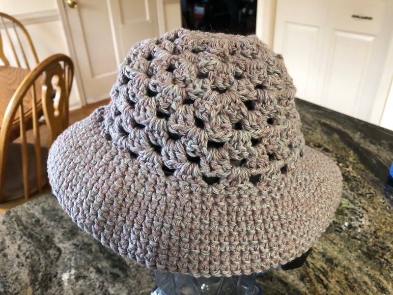 NEW Handmade Crochet Bucket Hat. Women/Youth. Sz M. Light Gray with Rose Tones.