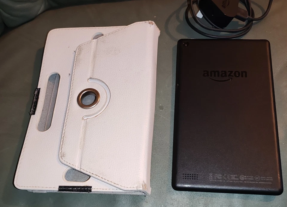 Amazon fire 7 blue tablet 7th gen bundle + book style cover/stand - Image 4 of 4