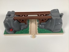 Brio World Wooden Collapsing Bridge 33391