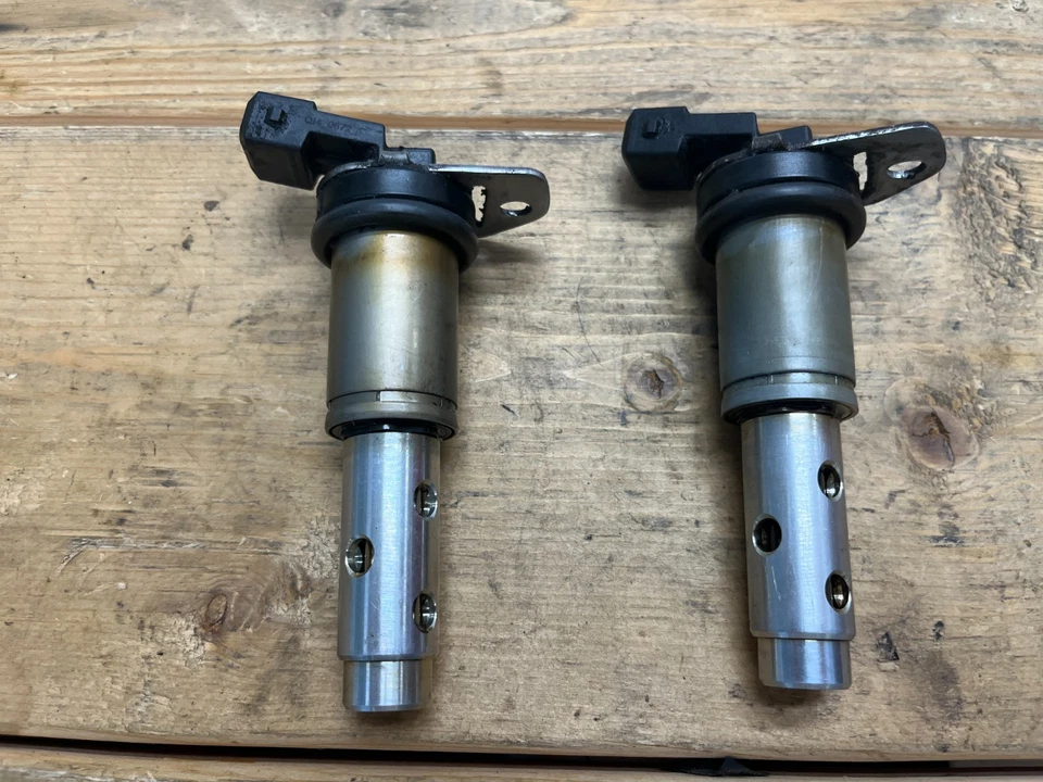07-10 BMW E60 528xi 528 CONJUNTO DE 2 solenóides de controle de temporização de válvula variável 7516293 - Imagem 2 de 4