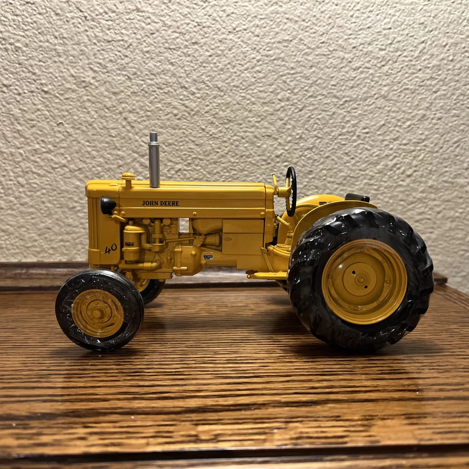 NIB 1/16 Limited Edition Industrial Series John Deere 40U Yellow ZFN16189A - Image 3 of 4