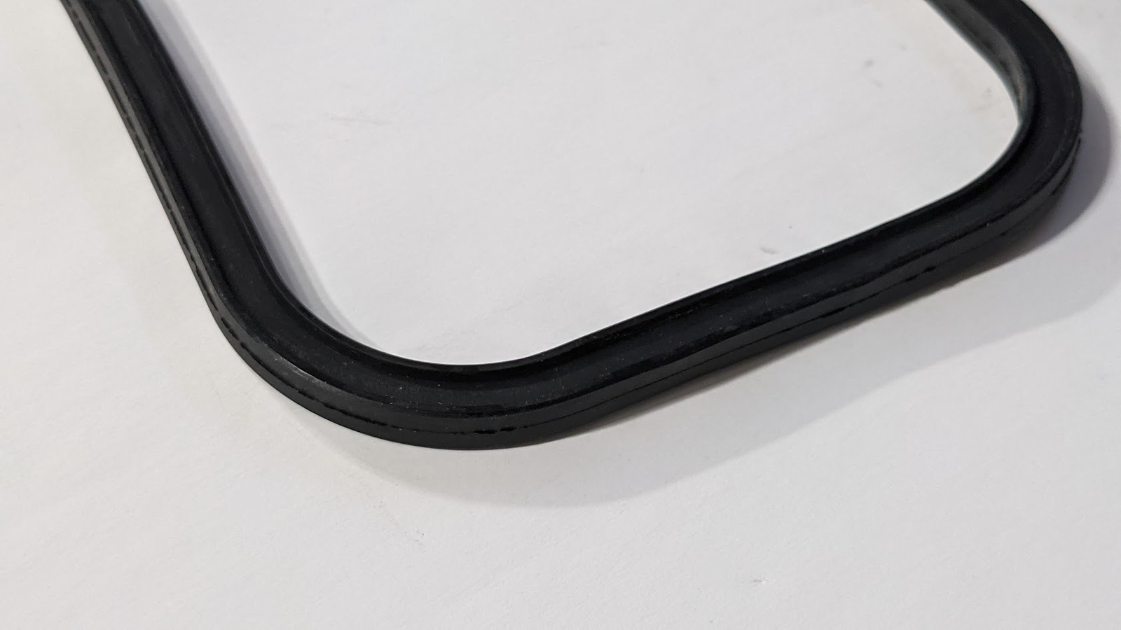 65 to 80 ROLLS ROYCE SILVER SHADOW CORNICHE VALVE COVER GASKET RUBBER AND SEA...