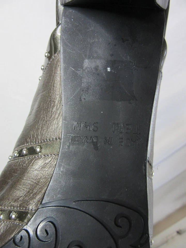 Sandalias Brighton Teri Peltre Napa y Charol Punta Abierta Tacones Mula Talla 9.5M Foto 4 de 4