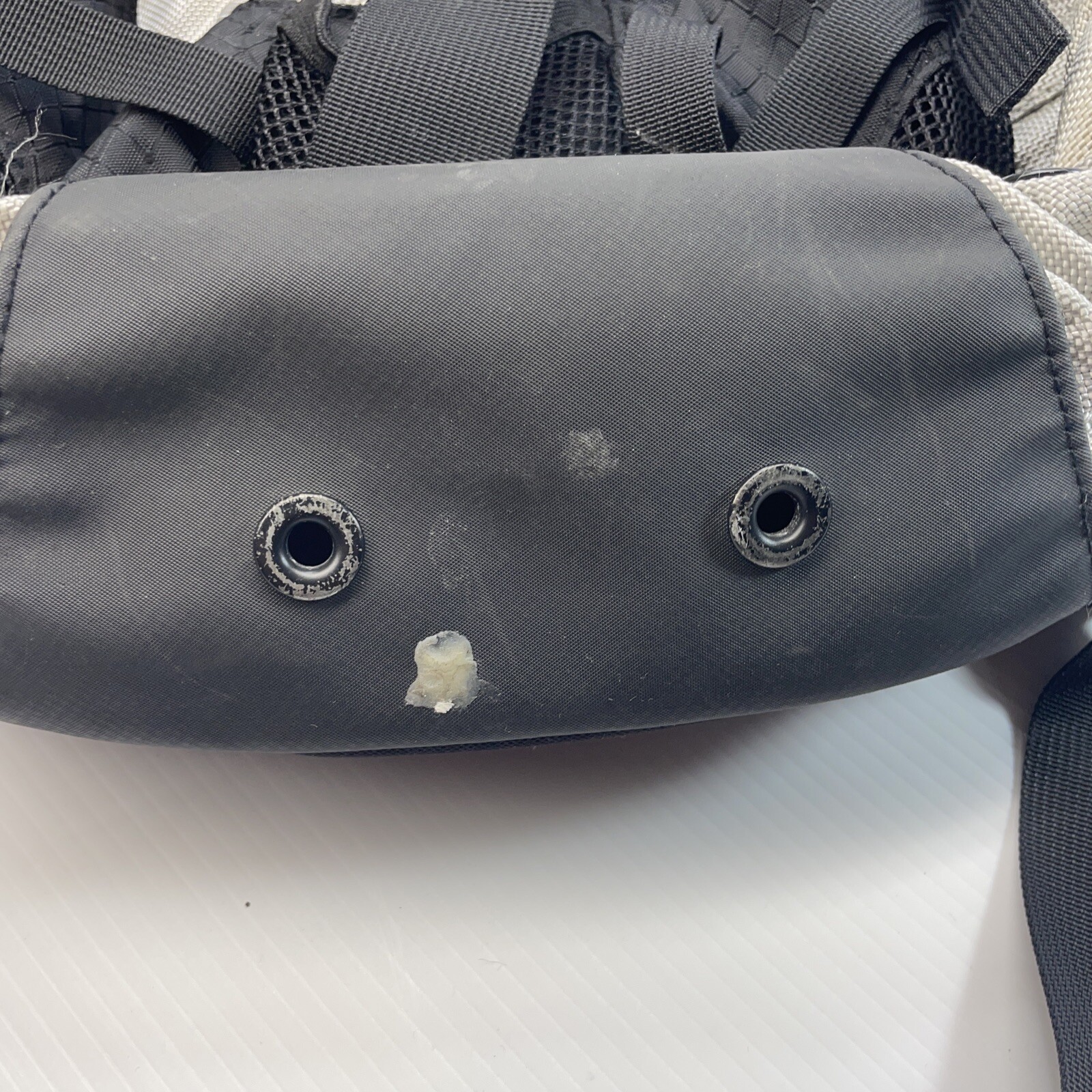 OAKLEY Icon 3.0 Nylon Backpack Y2K Style white/silver