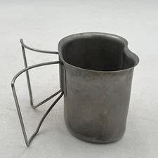 AUTHENTIC US MILITARY METAL CANTEEN CUP 1 QUART WIRE HANDLE MINT / GENTLY USED