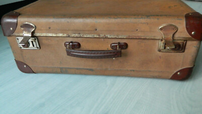 Vintage 30s - 40s HARD SHELL HOLLYWOOD SUITCASE Retro Travel 