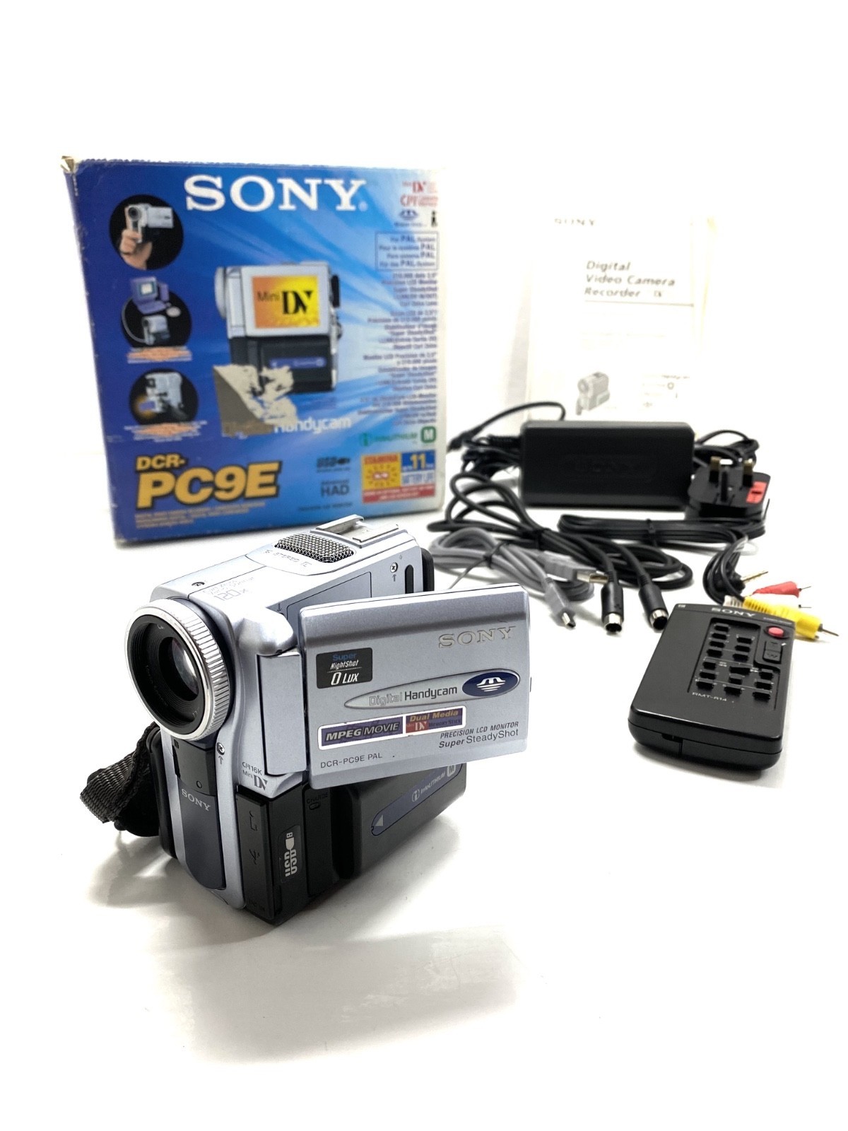 SONY DCR-PC9E Mini DV Tape Digital Video Camera HANDYCAM Complete BOXED SET