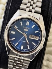 Seiko 5 Automatic Men’s Watch Blue Sunburst Dial 17 Jewels Day Date 7009 Japan
