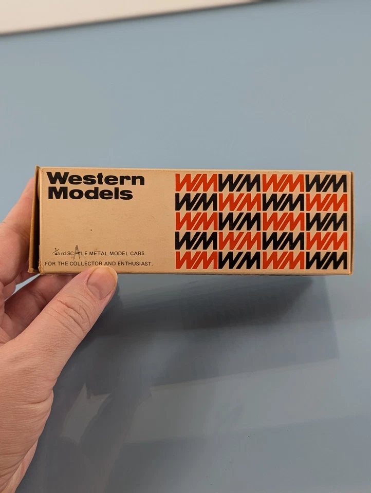 New Western Models WMS 3 1951 Jaguar XK120 Fixed Head Coupe 1/43 Scale Metal Kit - Image 4 of 4