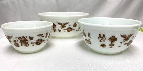 Vintage Pyrex EARLY AMERICAN Mixing Bowls 401, 402 + 403 Nesting Bowls NiceShape