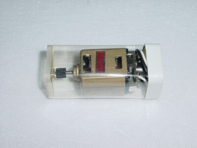 RUSSKIT 34 SLOT CAR MOTOR 60er Jahre mit einstellbarer Zeitsteuerung und OVP
