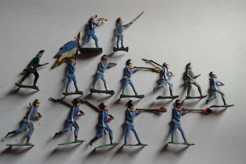 Plats d'étain - Zinnfiguren : Divers - 8 cavaliers guerre de
