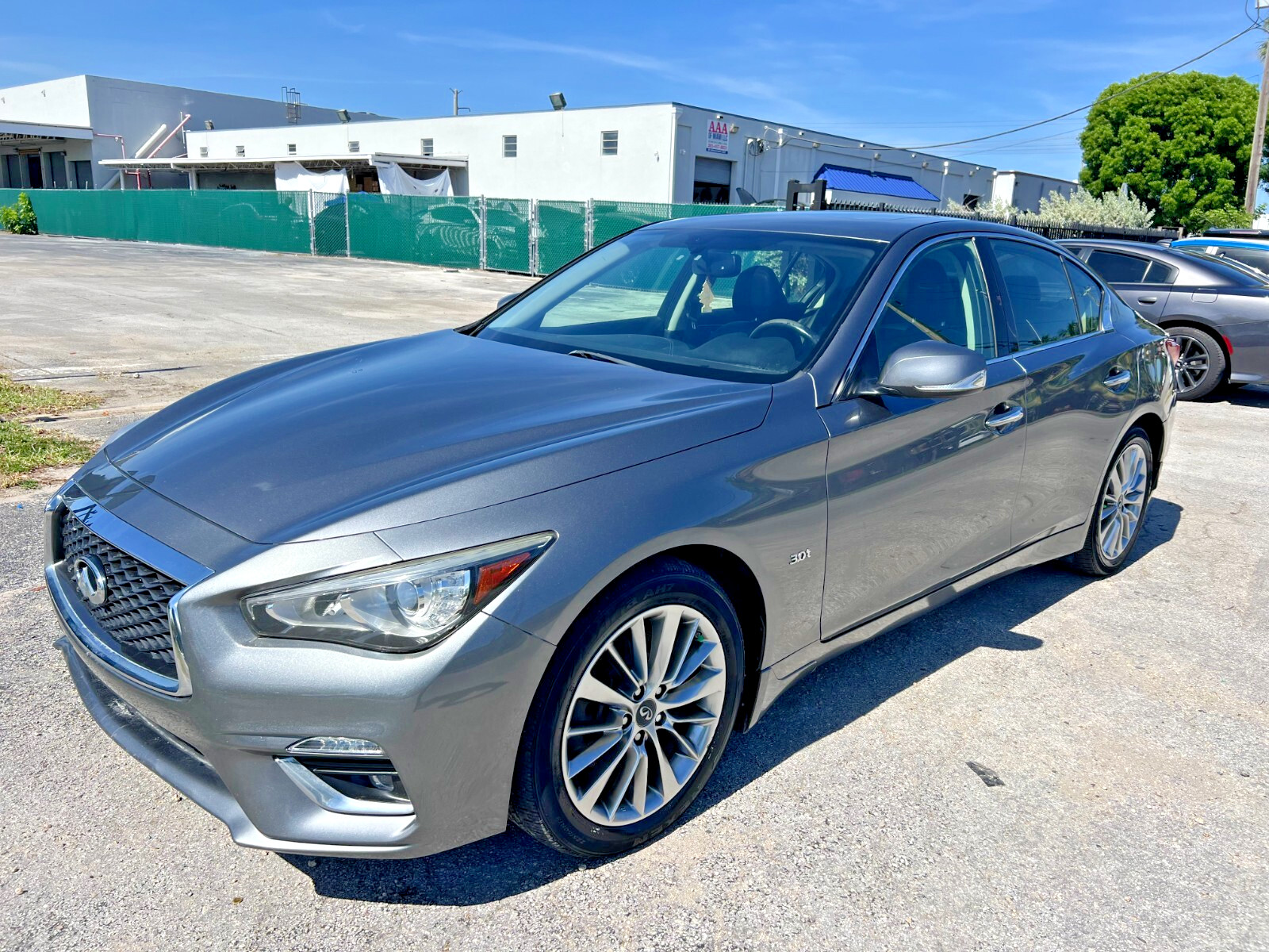 Infiniti Q50 - Image 3