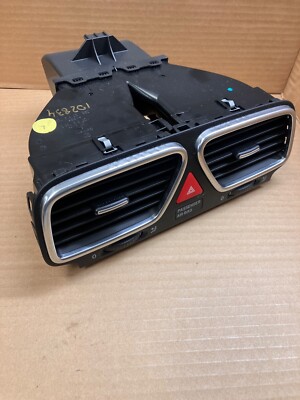 2008-2016  VW EOS SCIROCCO CENTRE AIR VENTS   1Q0819735C