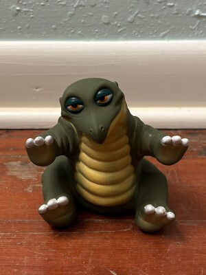 1988 Pizza Hut  The Land Before Time  Spike rubber hand puppet