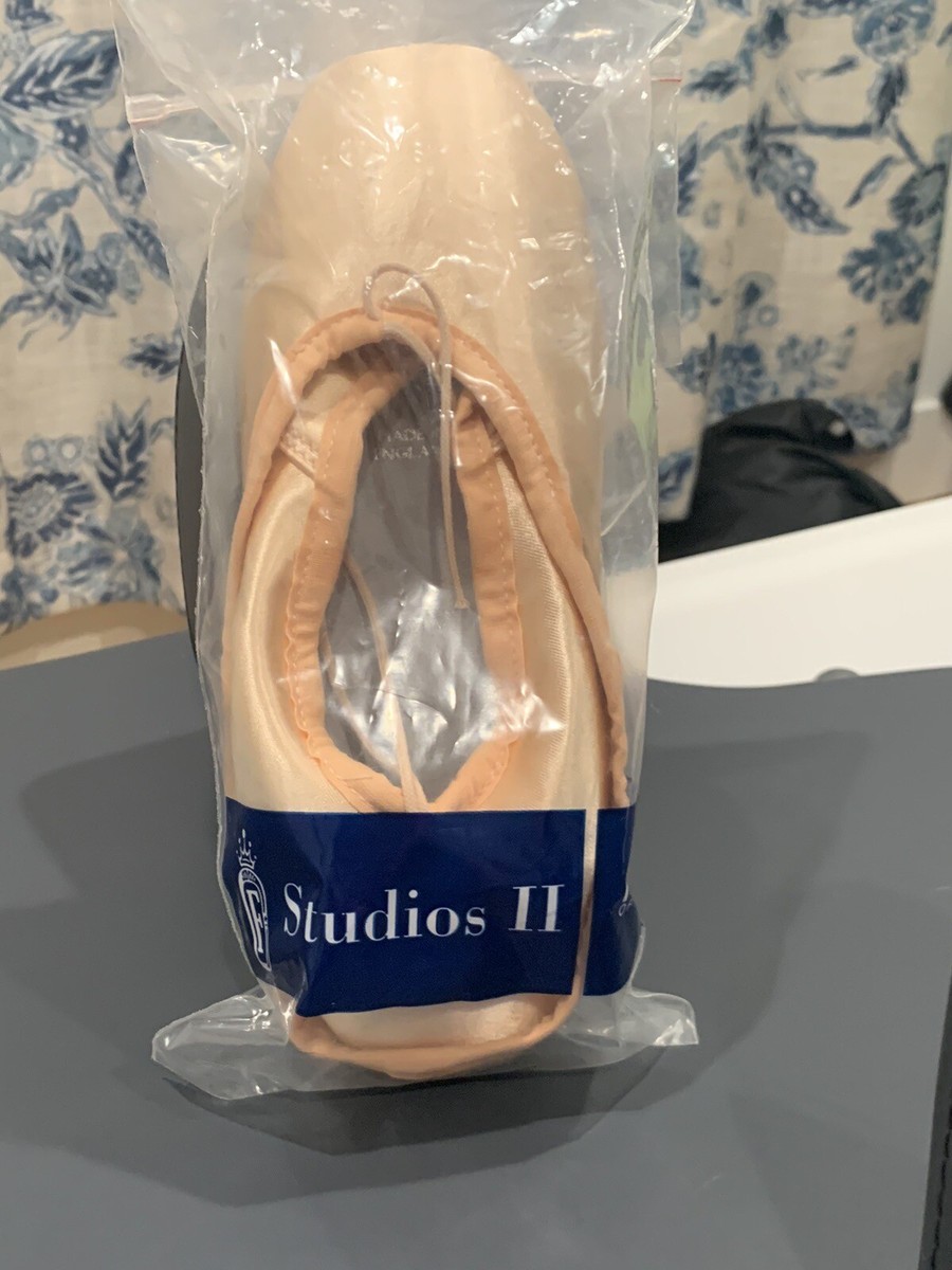 FREED Studio II 24.5 D幅 Freed Studio II Pointe Shoes - Beam & Barre