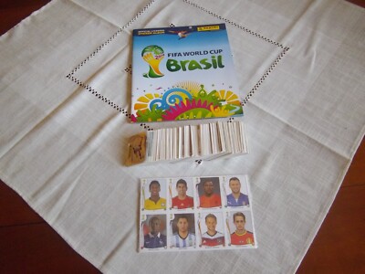 PANINI FC BARCELONA 2013-2014 ALBUM PRESQUE COMPLET 207/216 - LIGA FCB