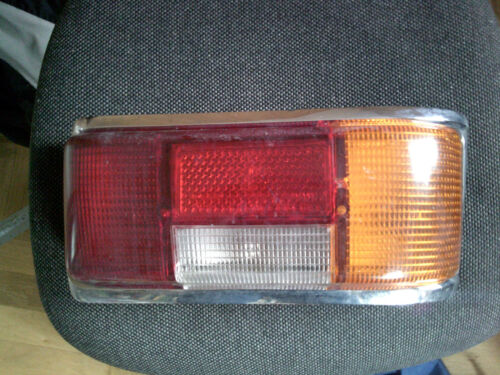 Mercedes W114 W115 200D/8-280CE/8 Rückleuchte rechts Serie 1 glatt 68-73 Chrom