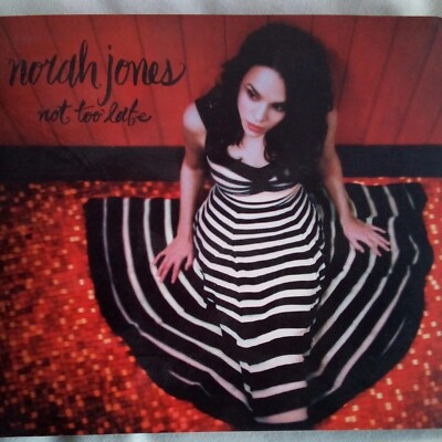 Nora Jones - Not Too Late, CD w/ Booklet, play tested