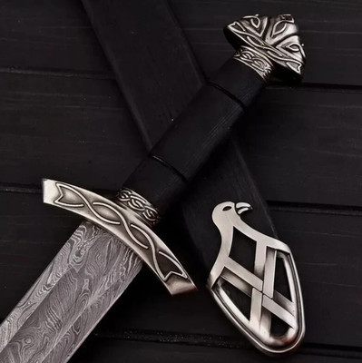 Hand Forged Damascus Steel Viking Sword Sharp Blade Camping Medieval Sword Gift