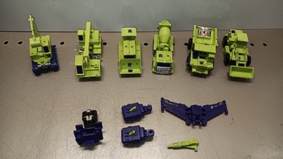 1985 G1 Transformer Devastator 6 Piece Vehicles & Accessiries. Not Complete