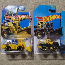 HOT WHEELS Wheel Loader HW City 2013 Yellow & Blue 2014 Yellow & Black LOT of 2