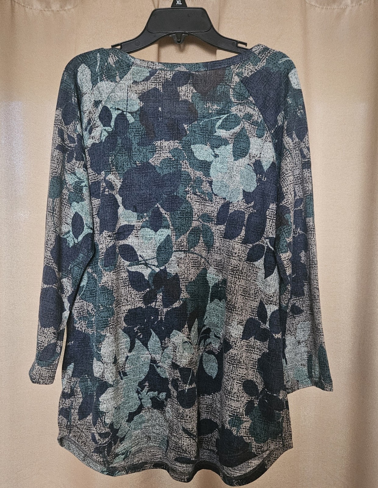 Womens Basic Edition Flowy Blouse. Green, Blue An… - image 2