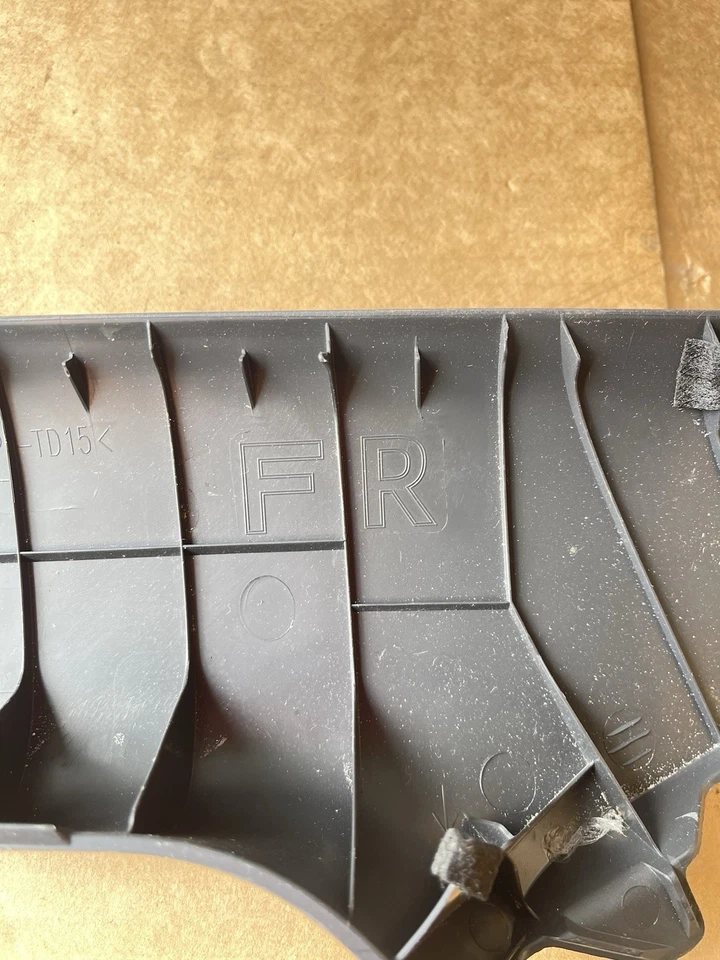 Toyota Corolla 2020/2025 izquierda a pilar cubierta de moldura OEM 62220-02310 FB20 OEM Foto 3 de 4