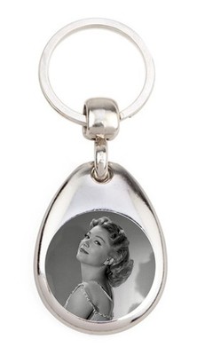 Anne Baxter 3 - Schlüsselanhänger aus Metall