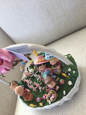 Danbury Mint, features SnoopyPeanuts Gang Egg-stravaganza | eBay Danbury Mint, features SnoopyPeanuts Gang Egg-stravaganza | eBay