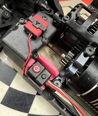 Tekno EB/ET48 2.0 / 2.1 / 2.2 hobbywing switch mount