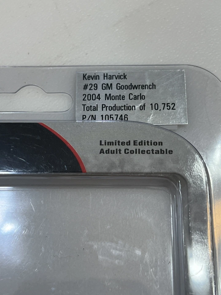 KEVIN HARVICK RCCA DIECAST 1/64 2004 #29 GM Goodwrench/ No Card - Image 3 of 4